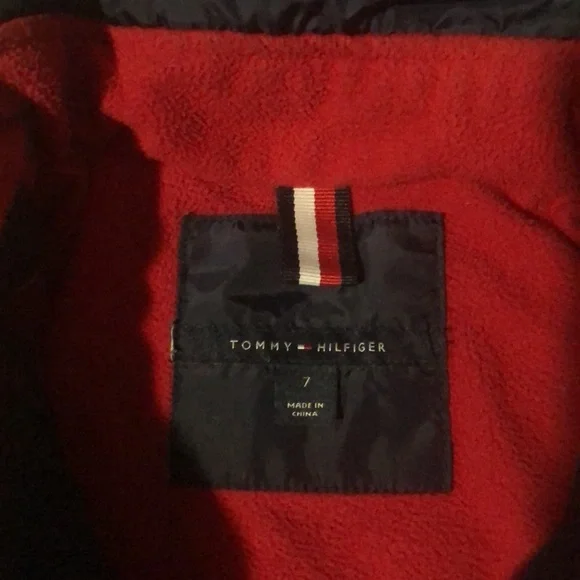 Tommy Hilfiger - Picture 5 of 9